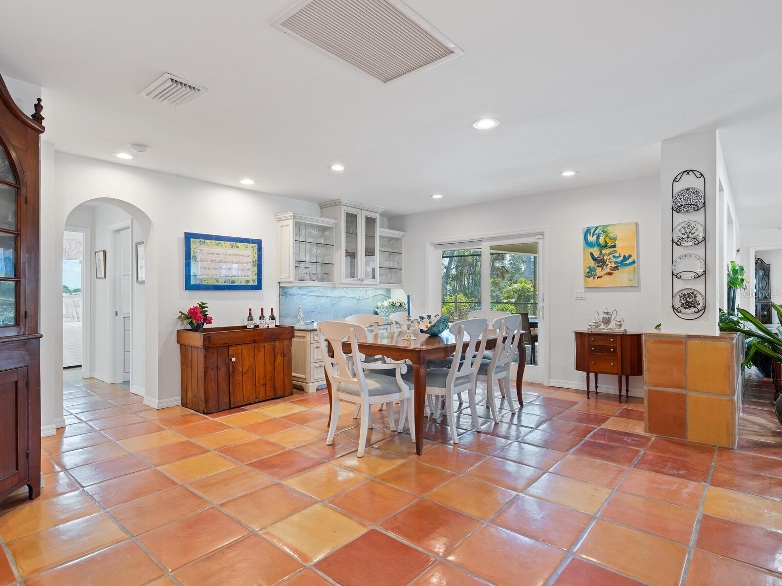 Image 10 of 65 For 3300 Casey Key Road