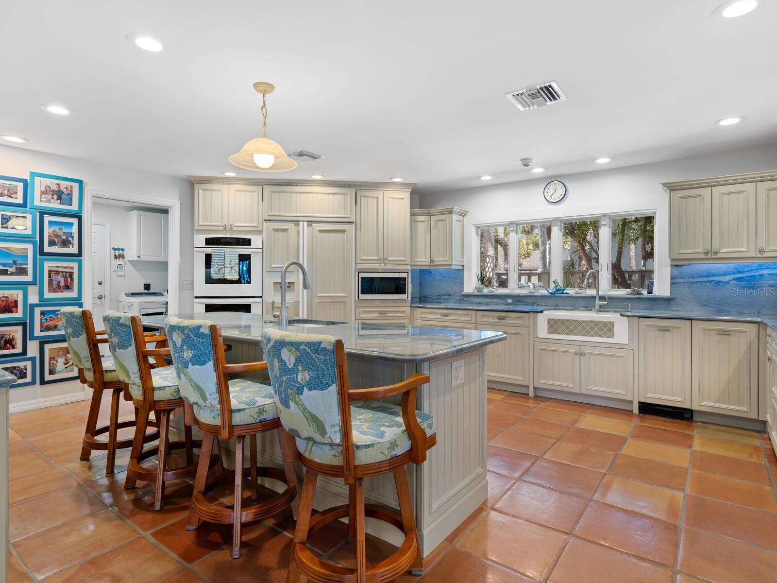 Image 11 of 65 For 3300 Casey Key Road