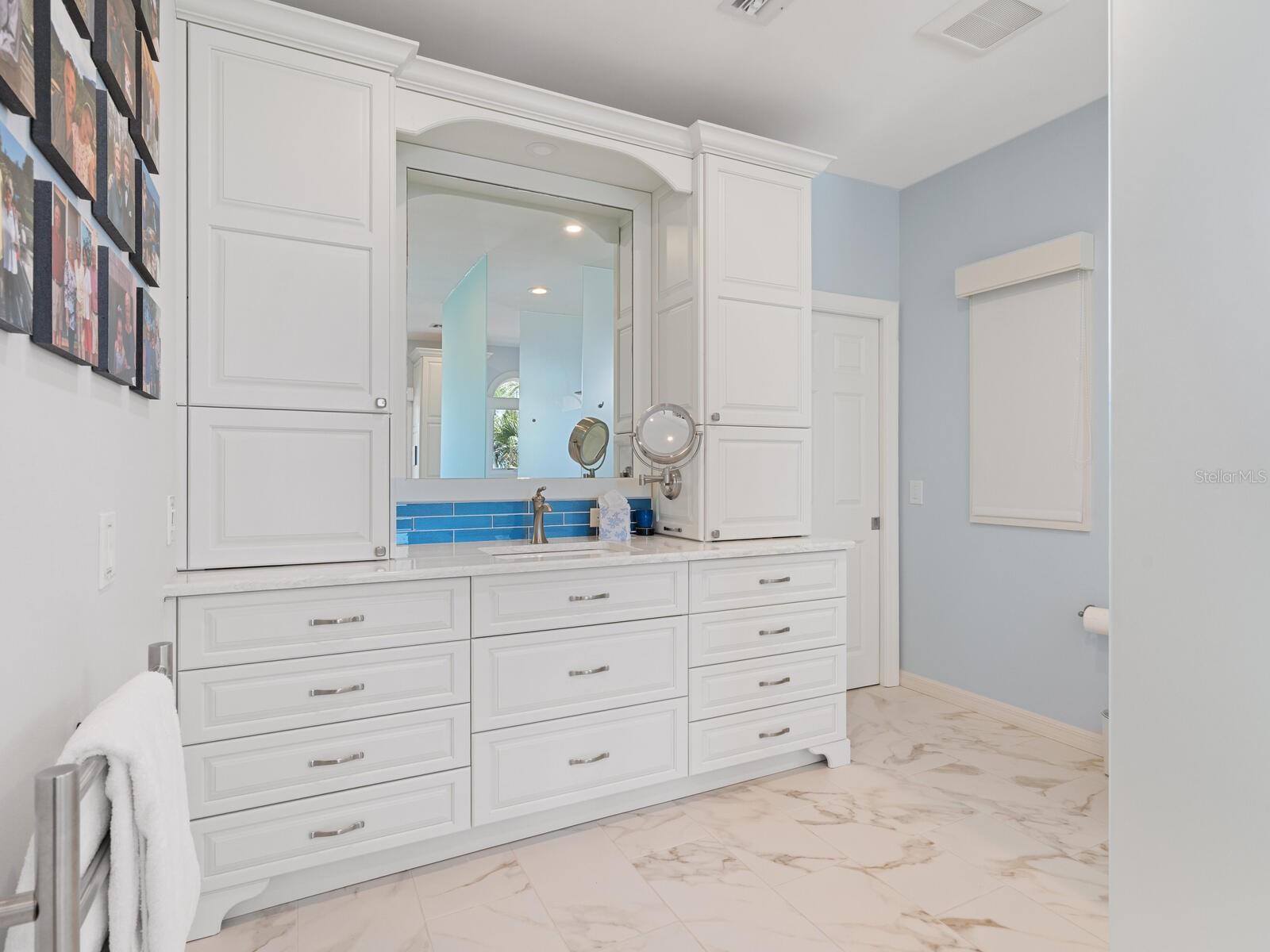 Image 21 of 65 For 3300 Casey Key Road