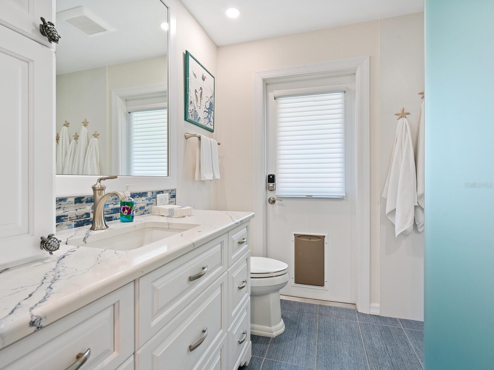 Image 27 of 65 For 3300 Casey Key Road