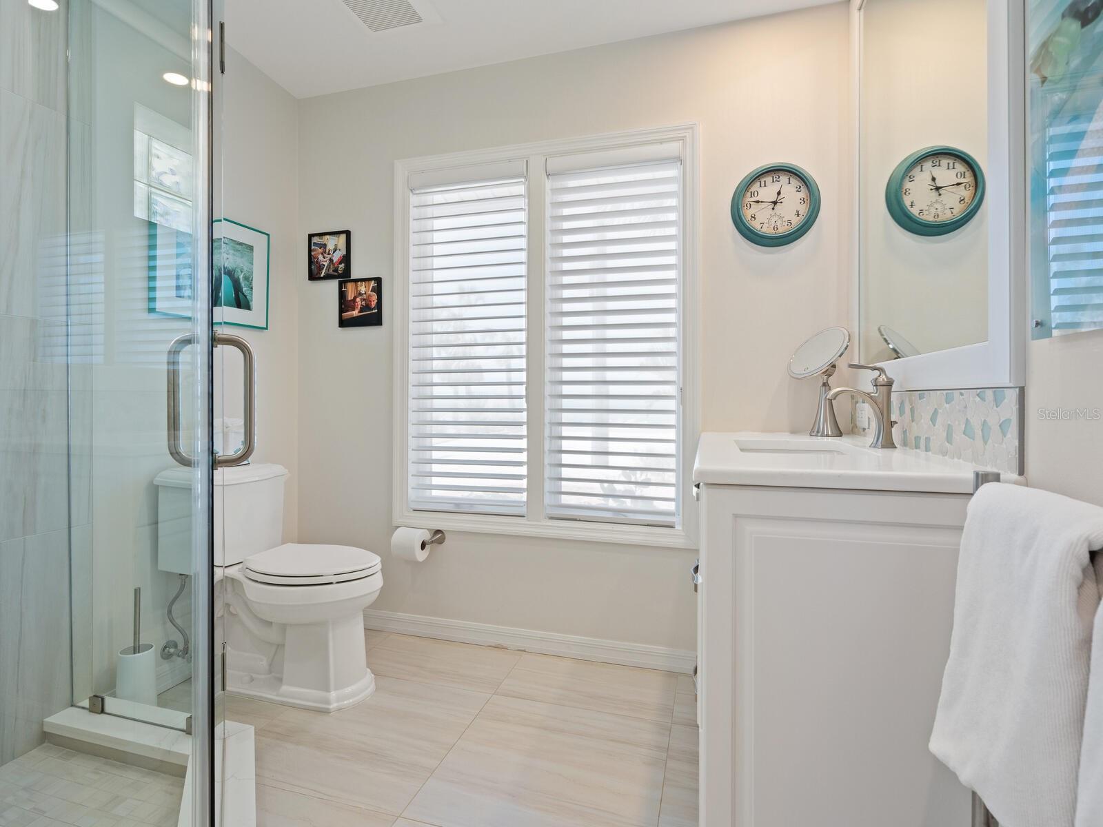 Image 29 of 65 For 3300 Casey Key Road