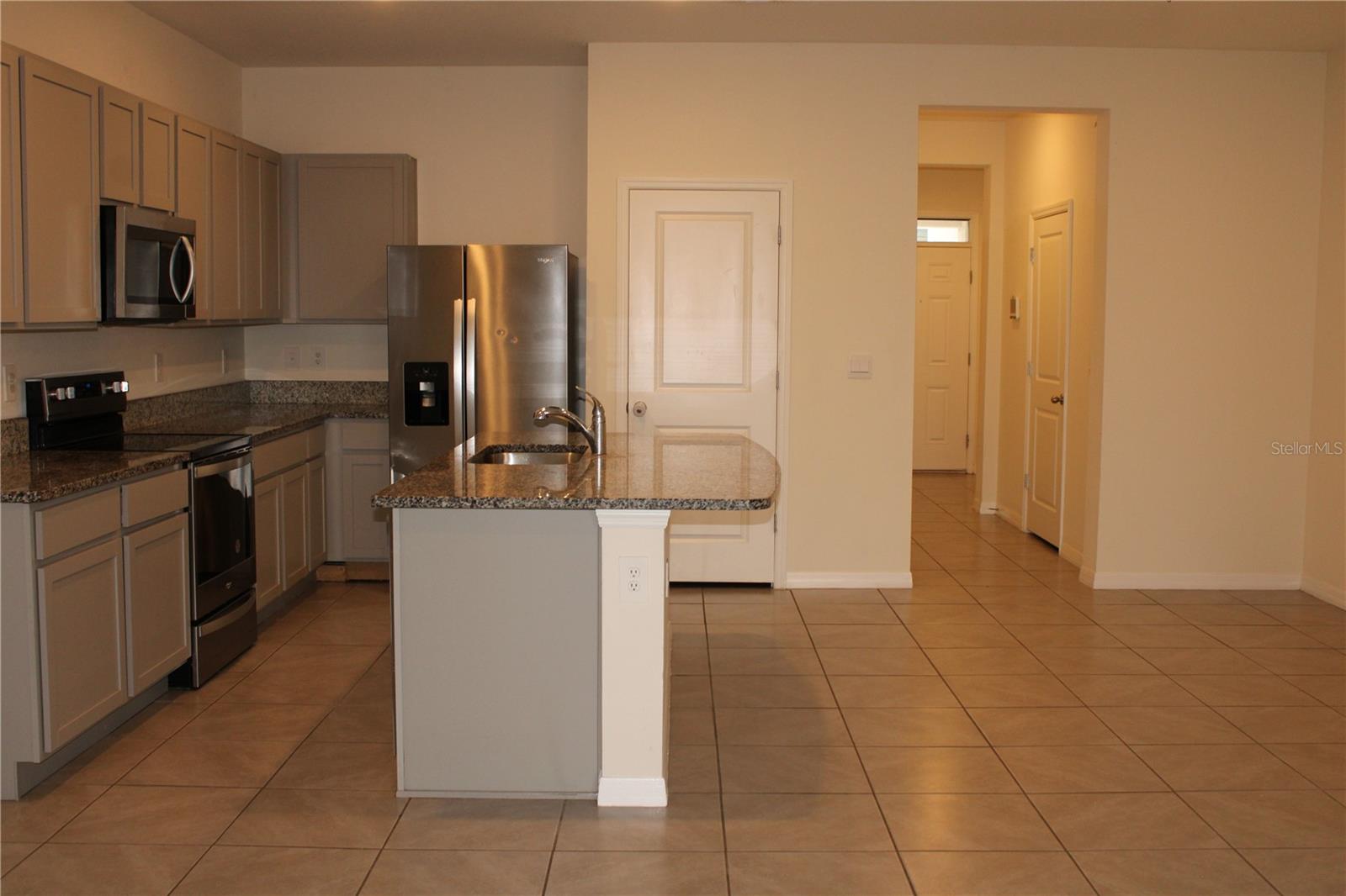 Image 11 of 46 For 17567 Crescent Moon Loop