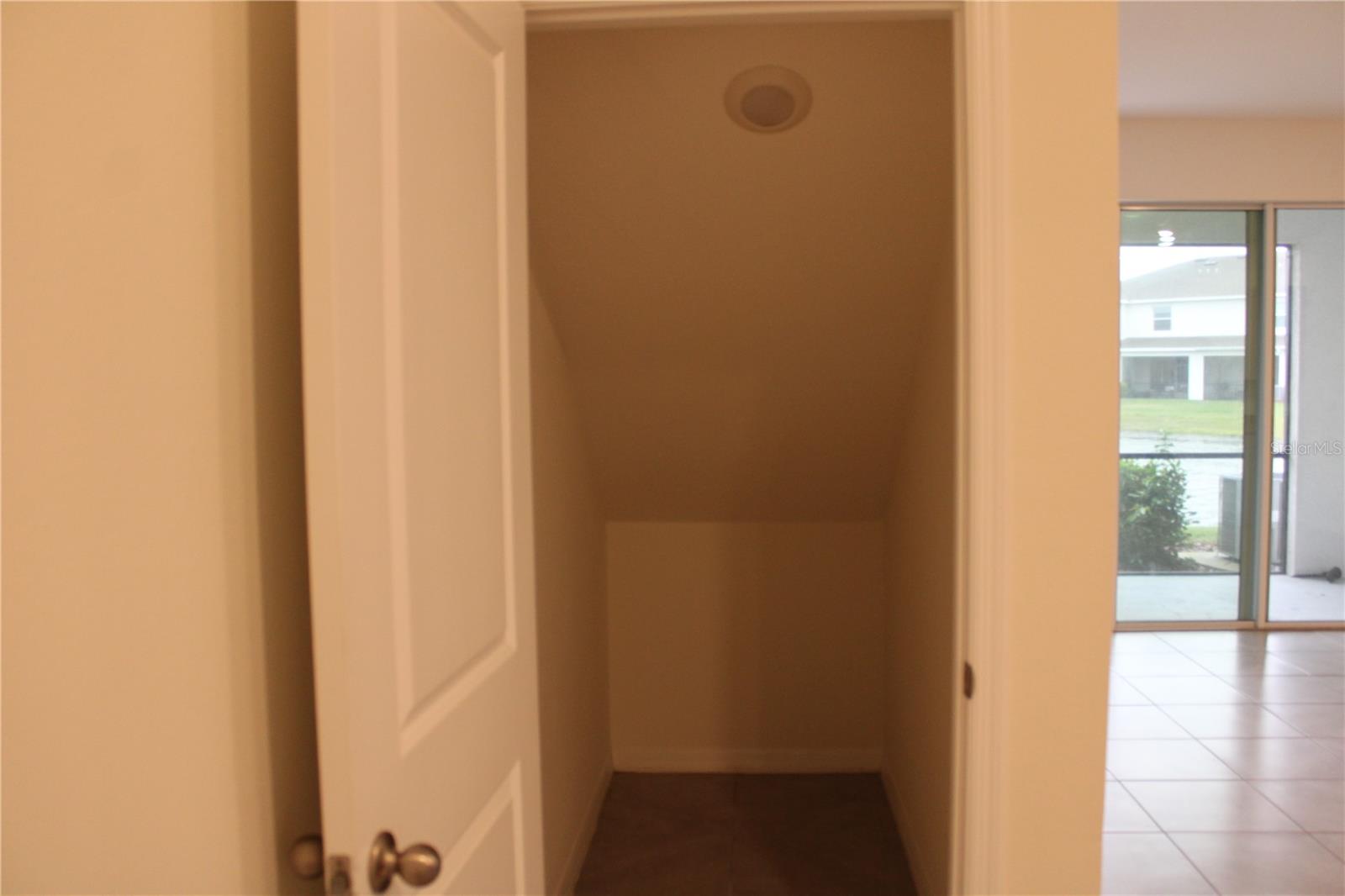 Image 15 of 46 For 17567 Crescent Moon Loop