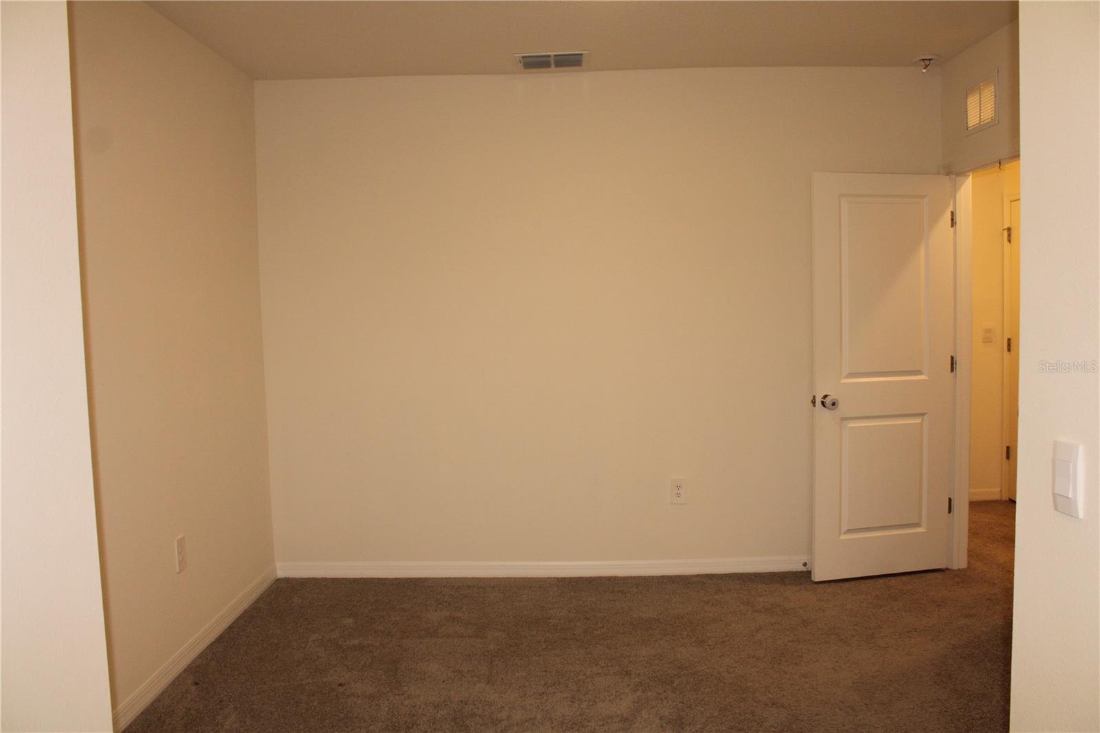 Image 23 of 46 For 17567 Crescent Moon Loop