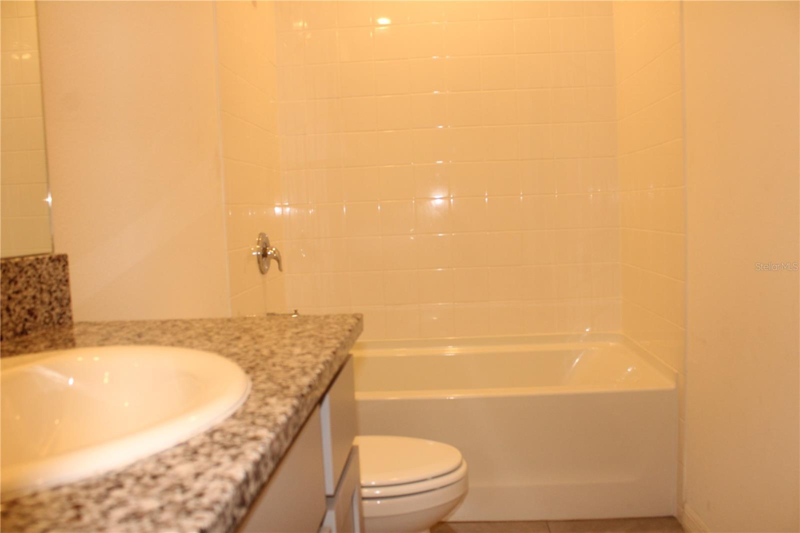 Image 28 of 46 For 17567 Crescent Moon Loop