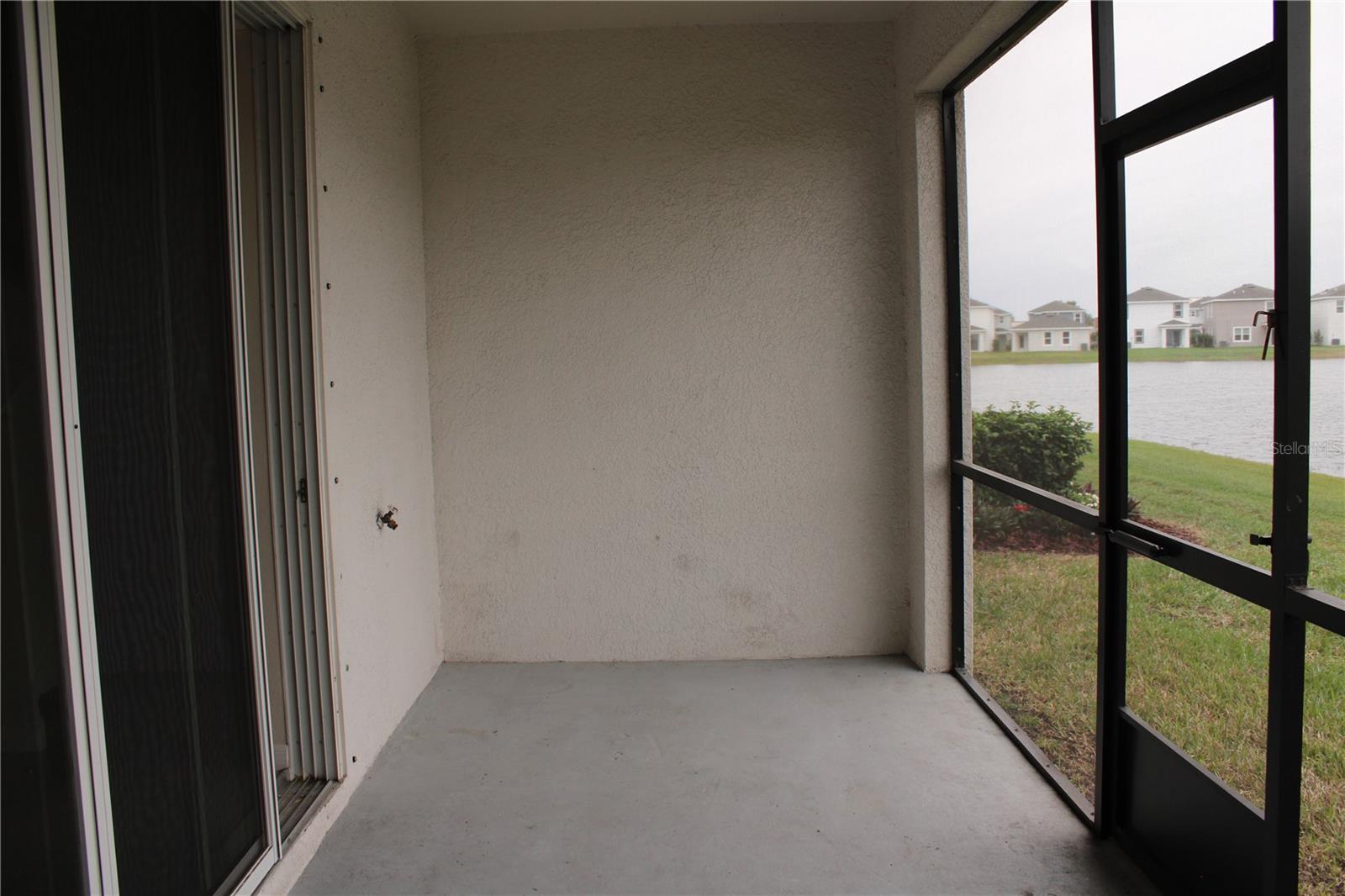 Image 34 of 46 For 17567 Crescent Moon Loop