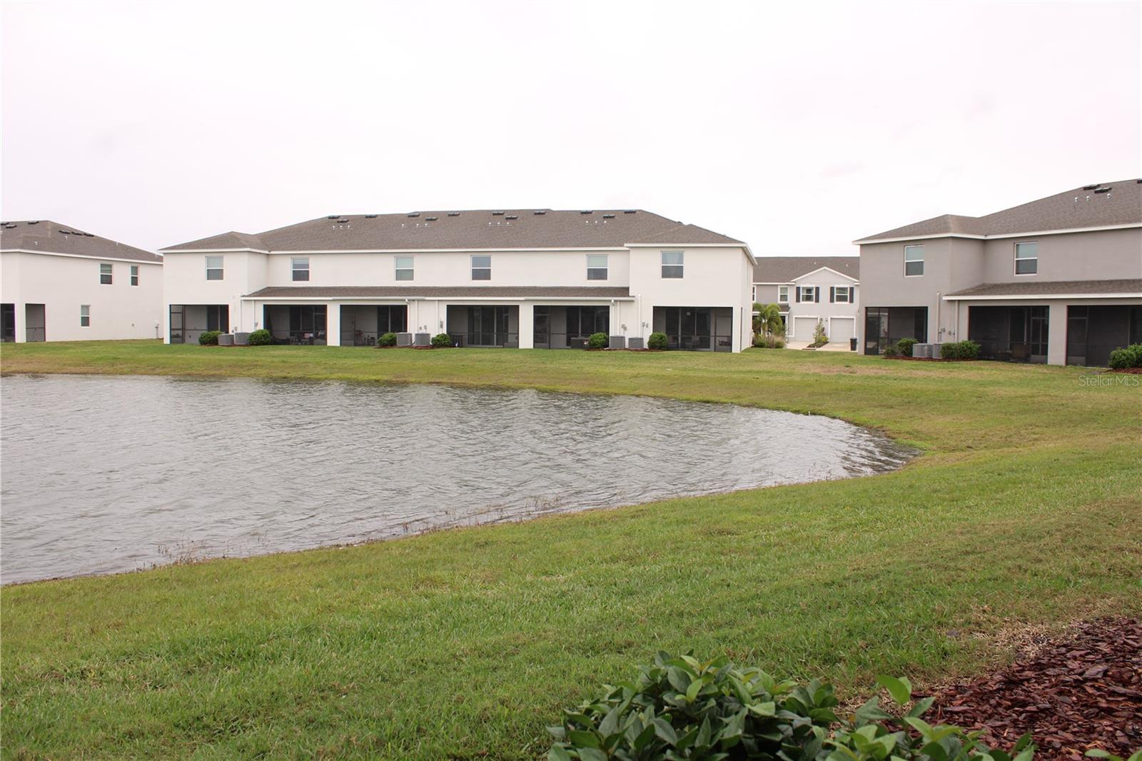 Image 39 of 46 For 17567 Crescent Moon Loop