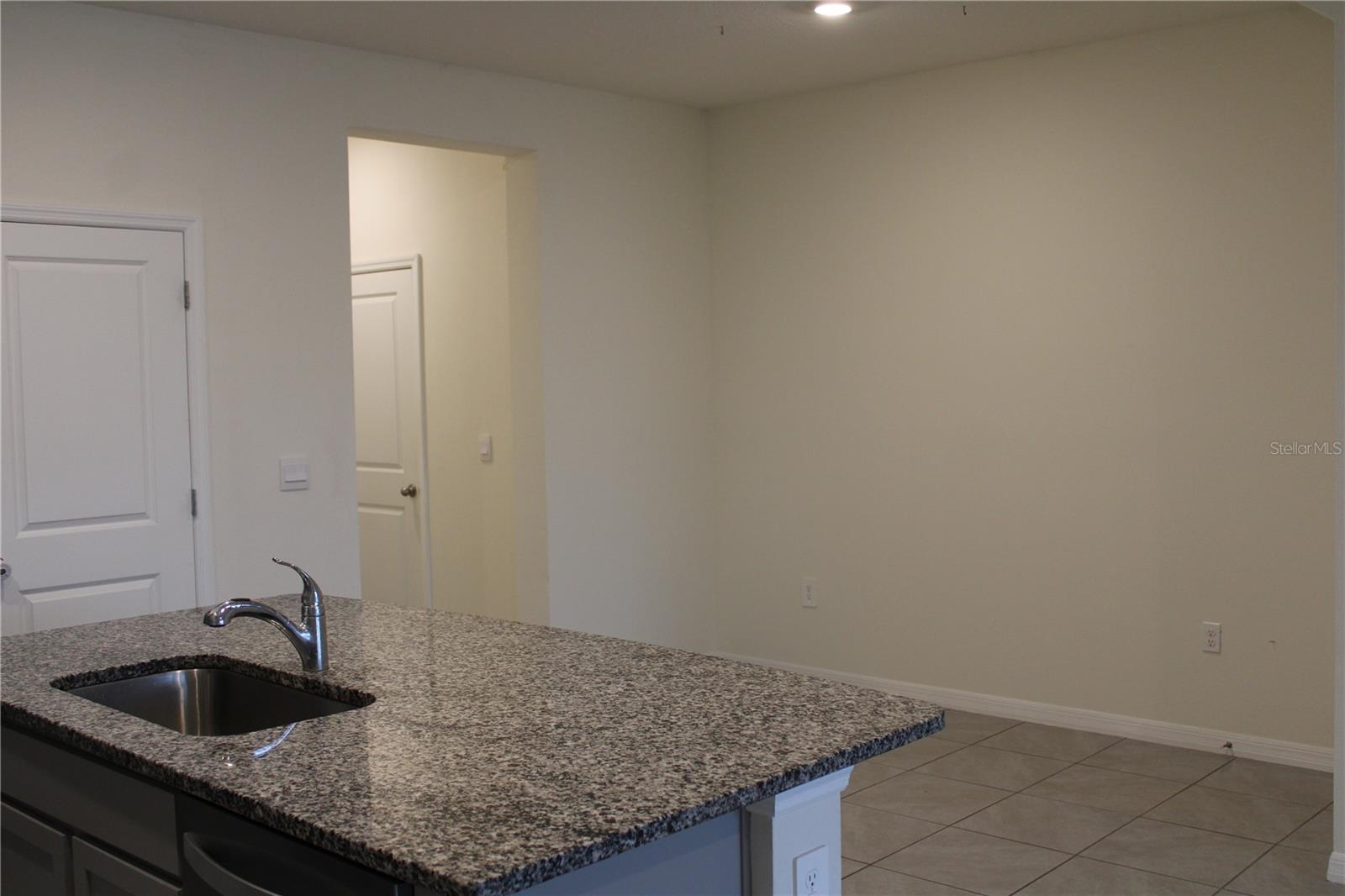 Image 5 of 46 For 17567 Crescent Moon Loop