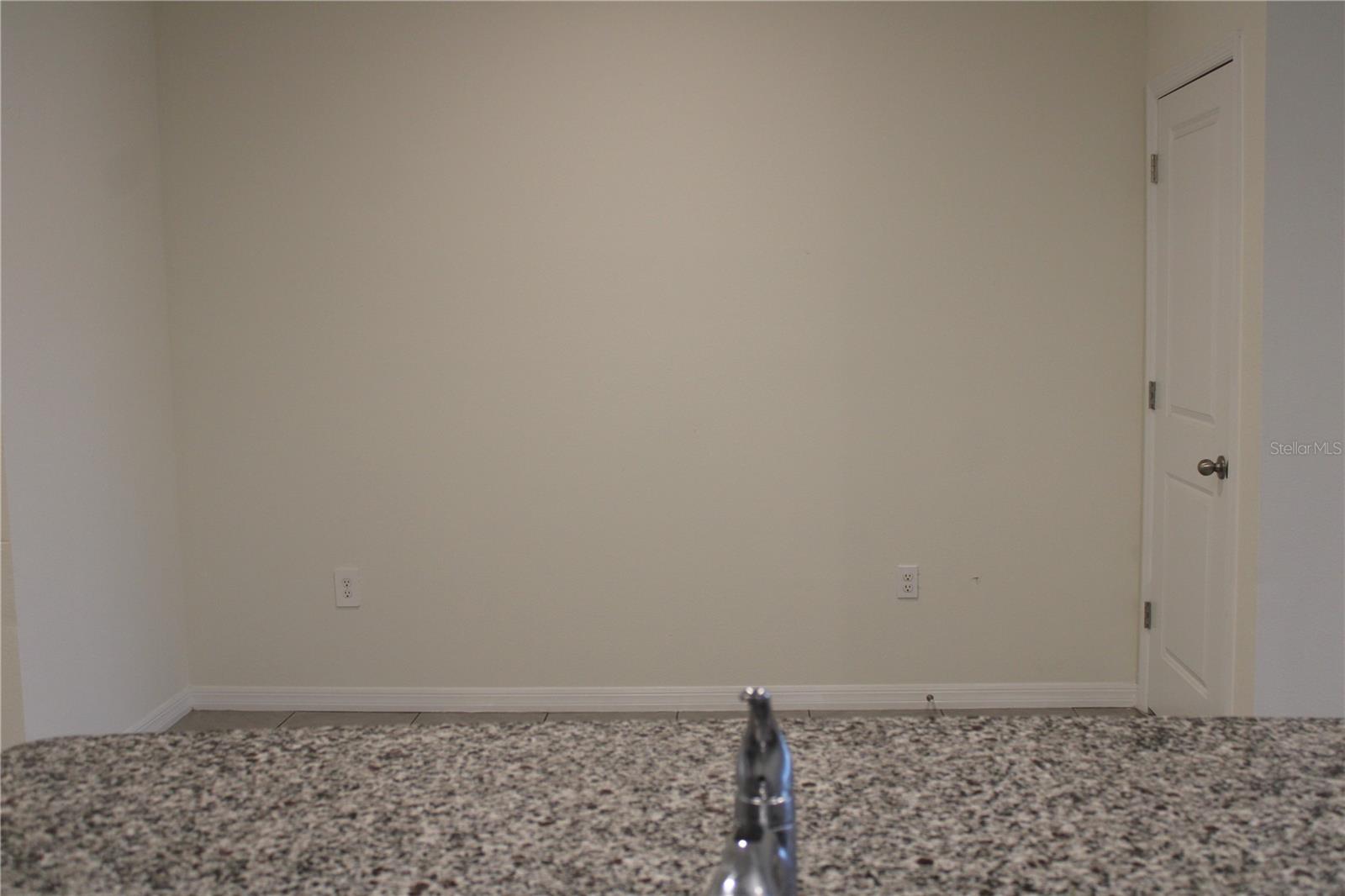 Image 6 of 46 For 17567 Crescent Moon Loop