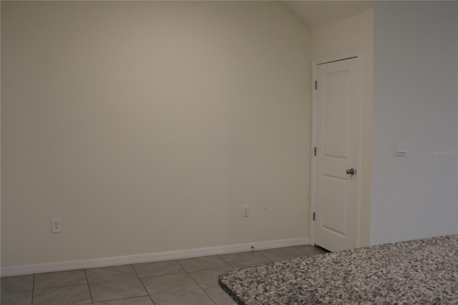 Image 7 of 46 For 17567 Crescent Moon Loop