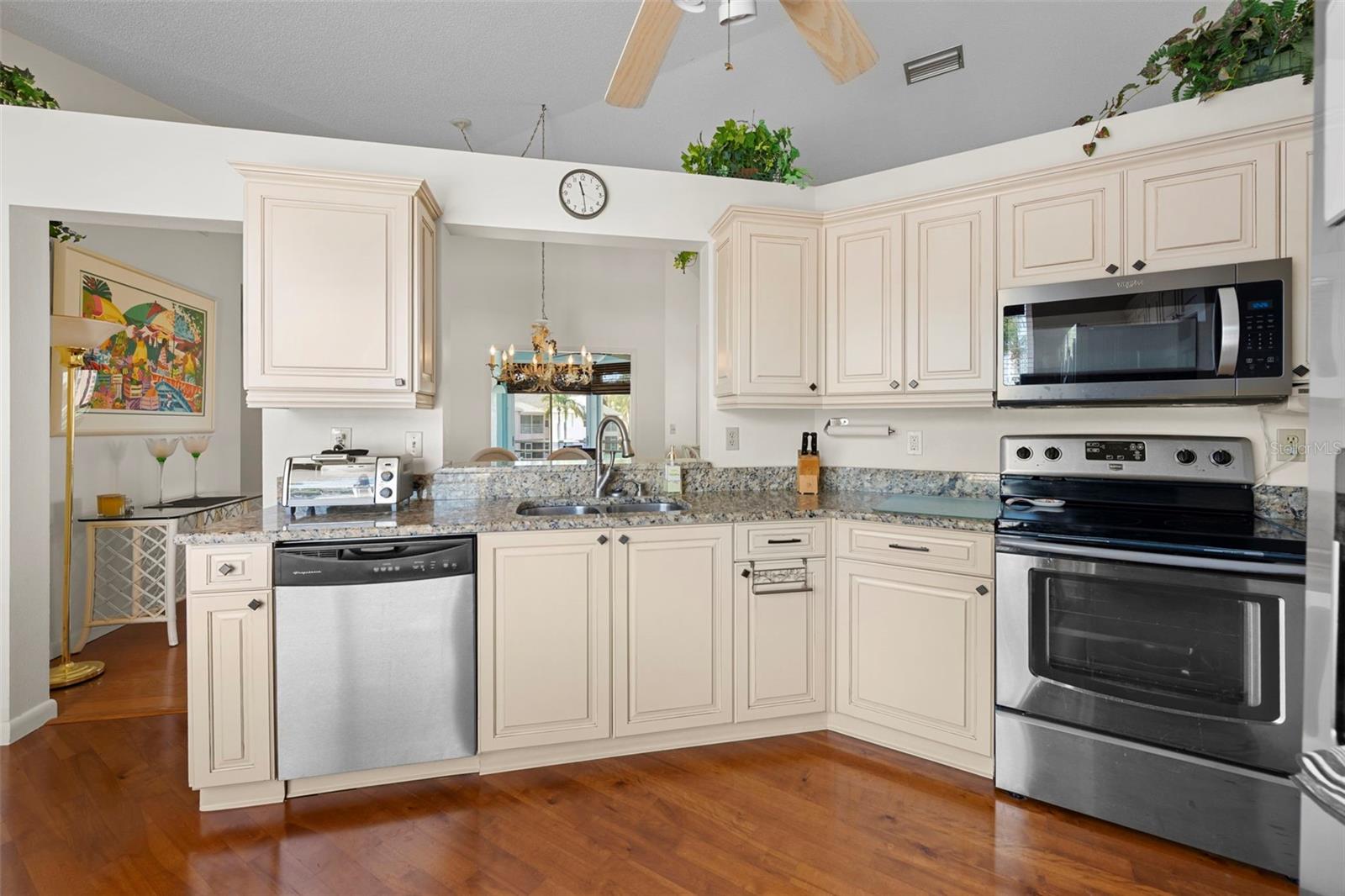 Image 13 of 46 For 4220 Pinebrook Circle 10