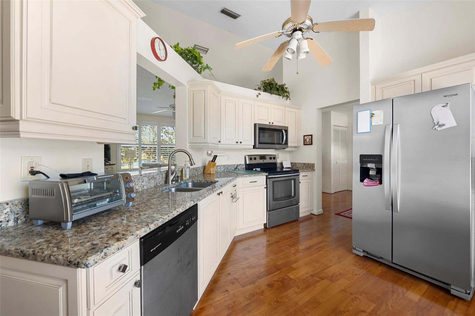 Image 14 of 46 For 4220 Pinebrook Circle 10