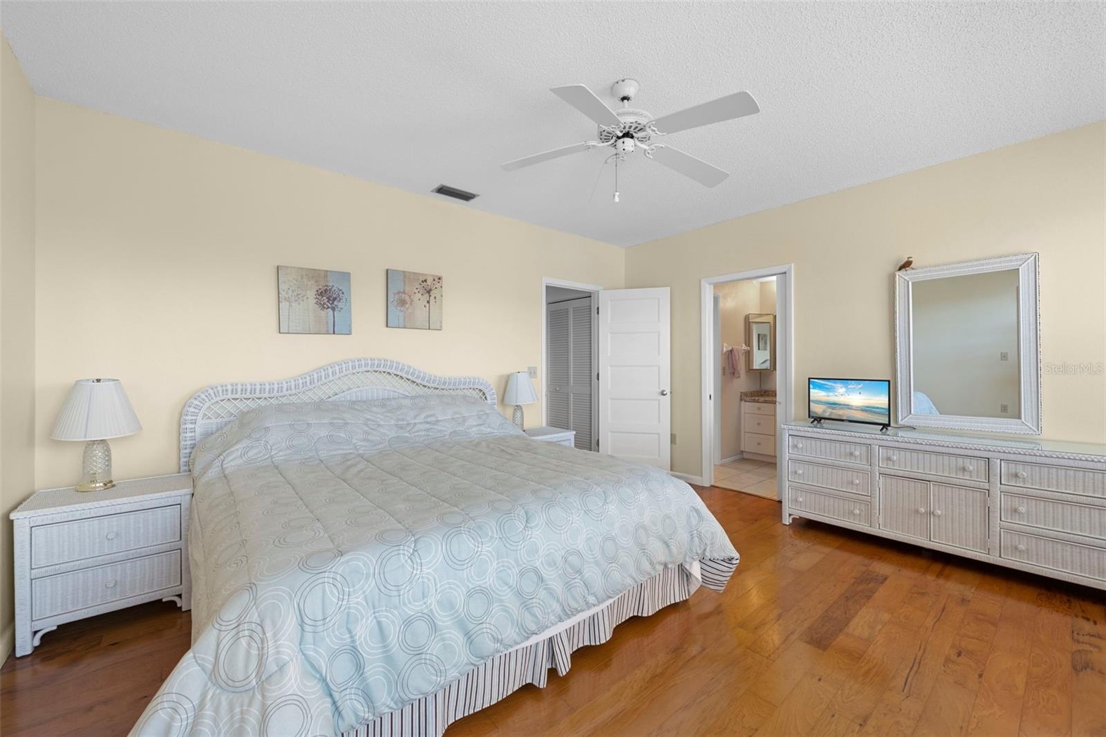 Image 25 of 46 For 4220 Pinebrook Circle 10