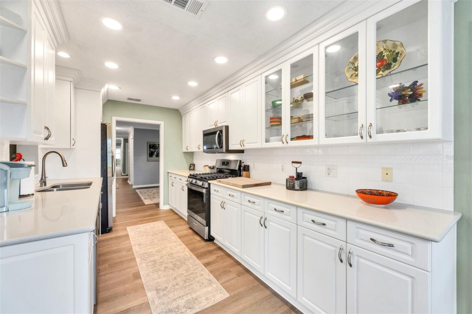 Image 19 of 47 For 8162 Terrace Garden Drive N 204