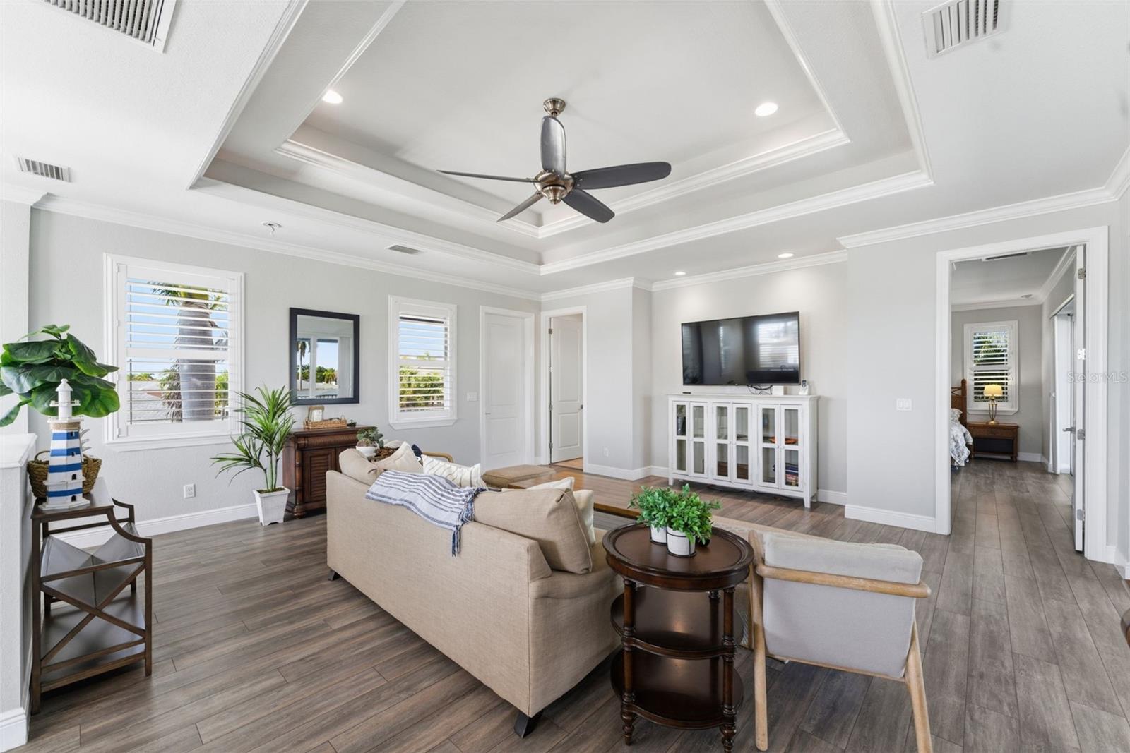 Image 6 of 59 For 12304 Boat Shell Drive