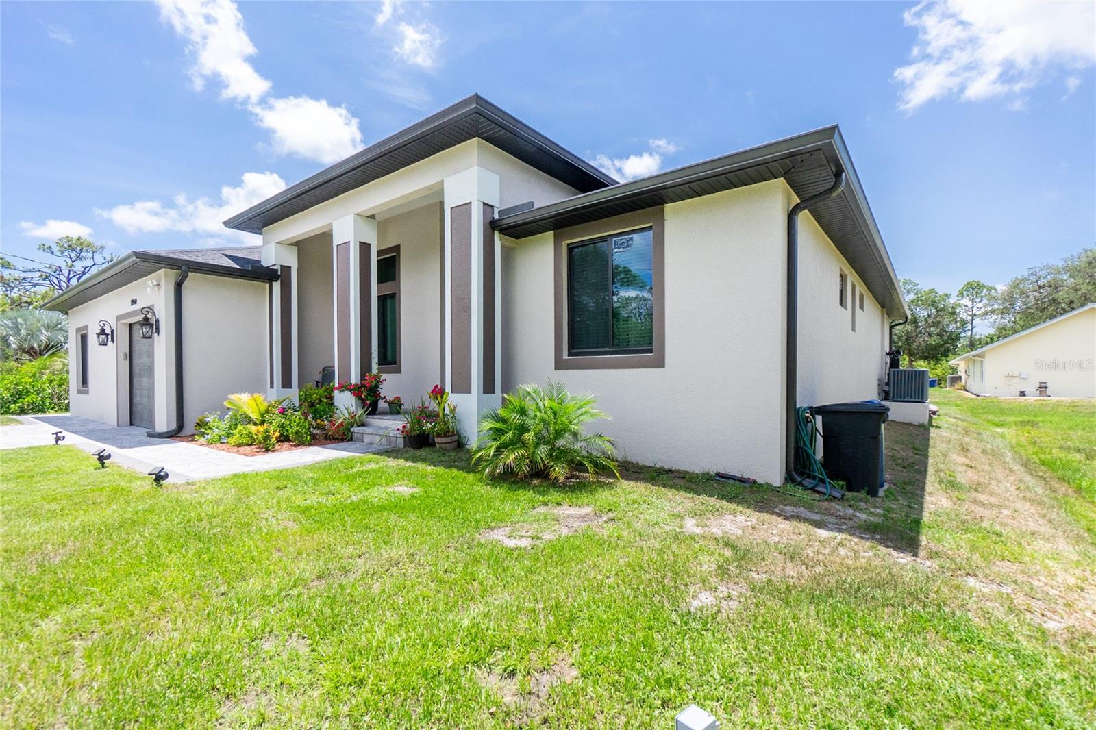 Image 5 of 48 For 11960 De Leon Drive