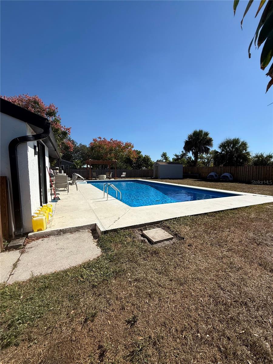 Image 22 of 30 For 8127 Chesebro Avenue