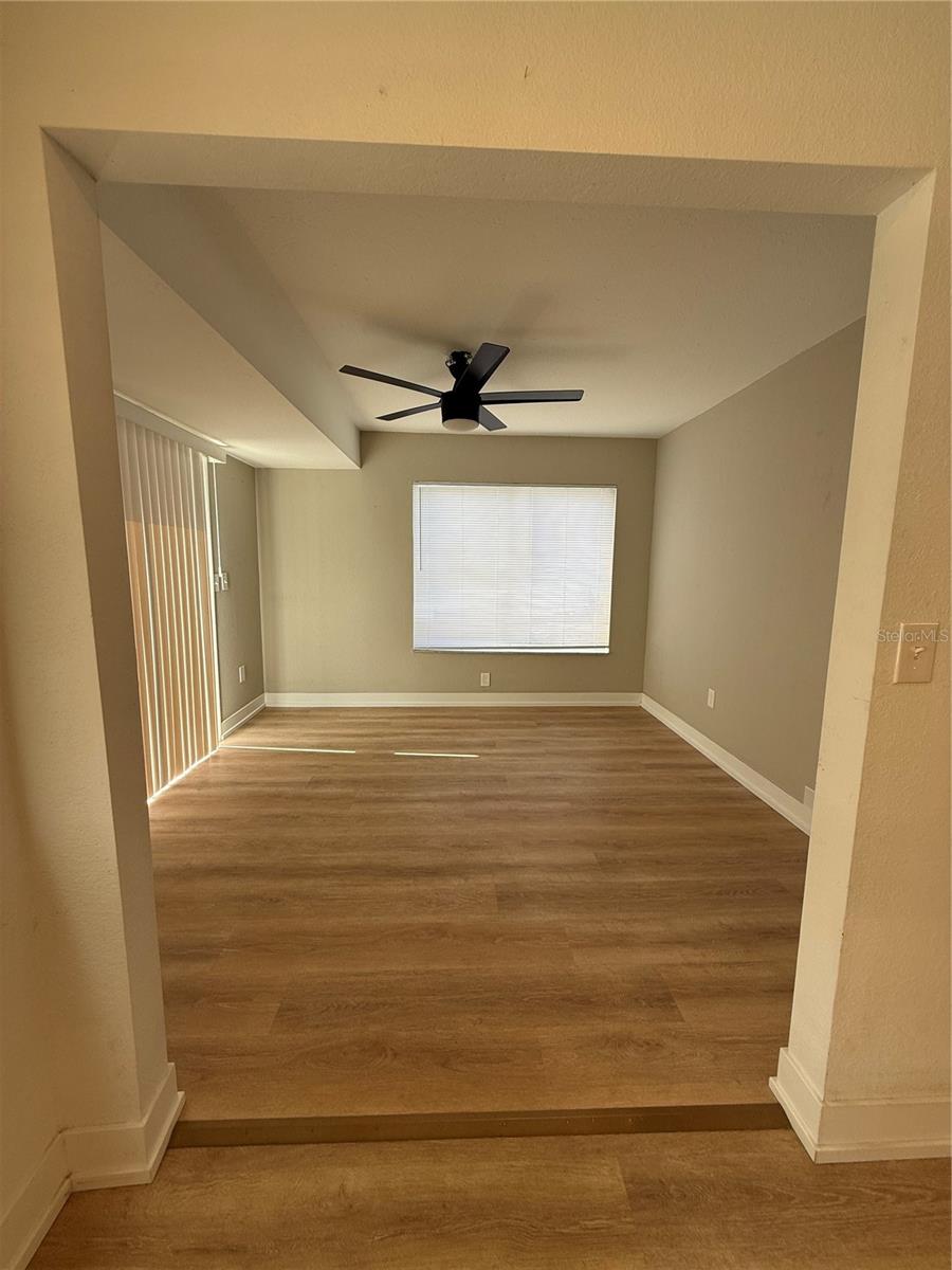 Image 7 of 30 For 8127 Chesebro Avenue