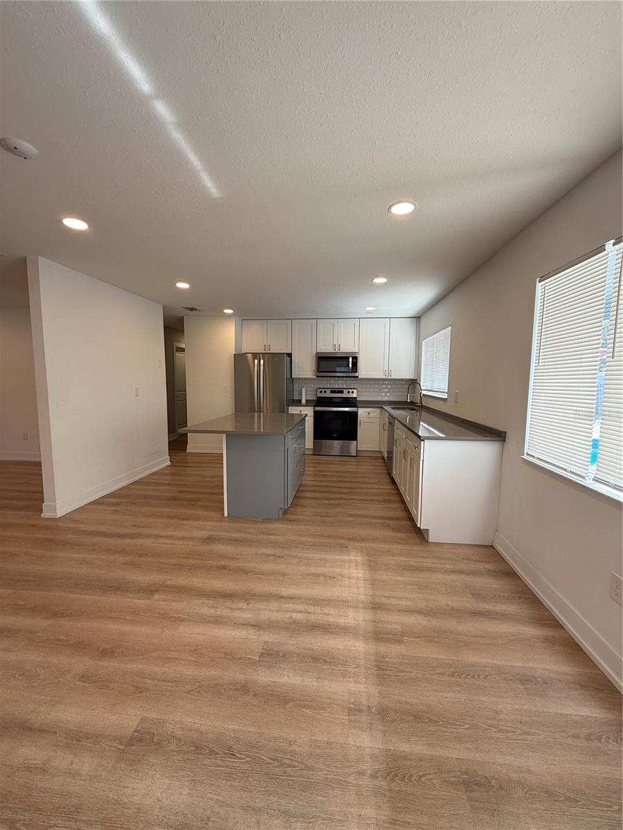 Image 8 of 30 For 8127 Chesebro Avenue