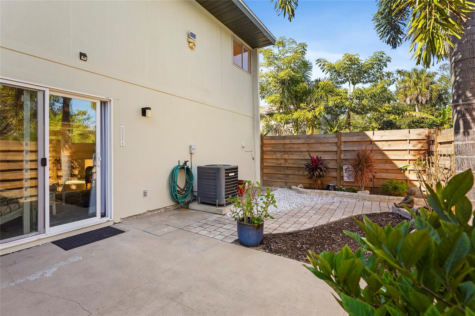 Image 12 of 52 For 1143 Longfellow Road