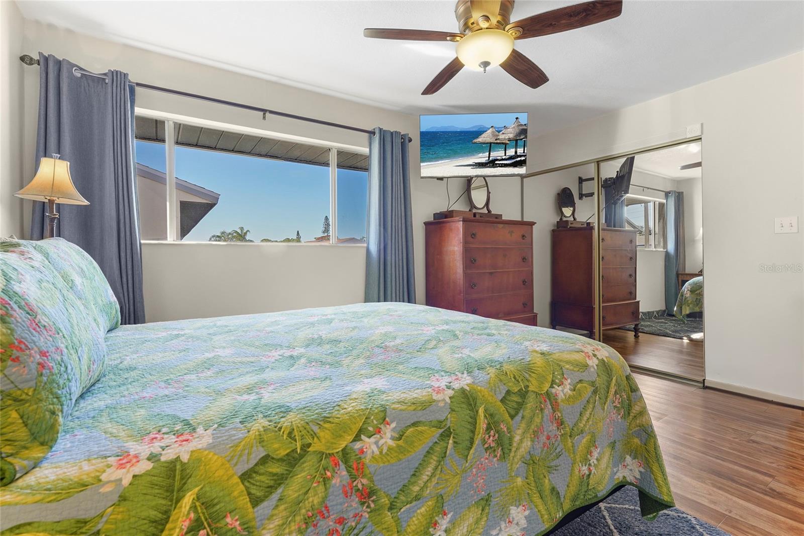 Image 6 of 52 For 1143 Longfellow Road