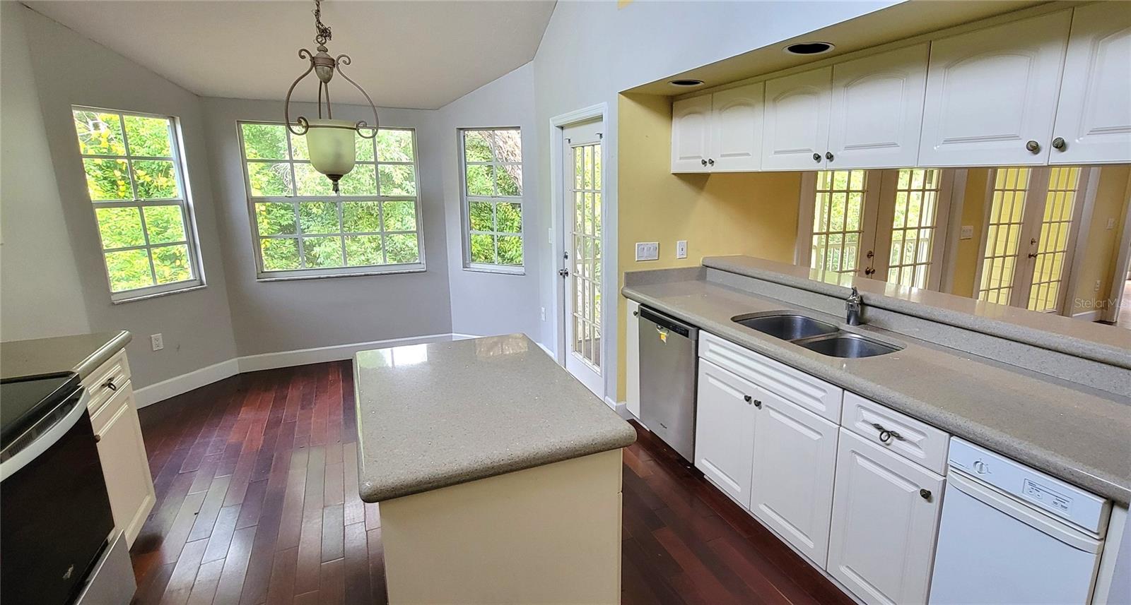 Image 10 of 27 For 4185 Shade Avenue