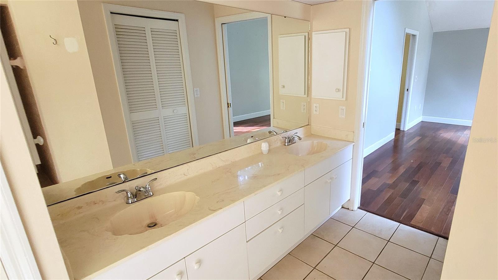 Image 14 of 27 For 4185 Shade Avenue