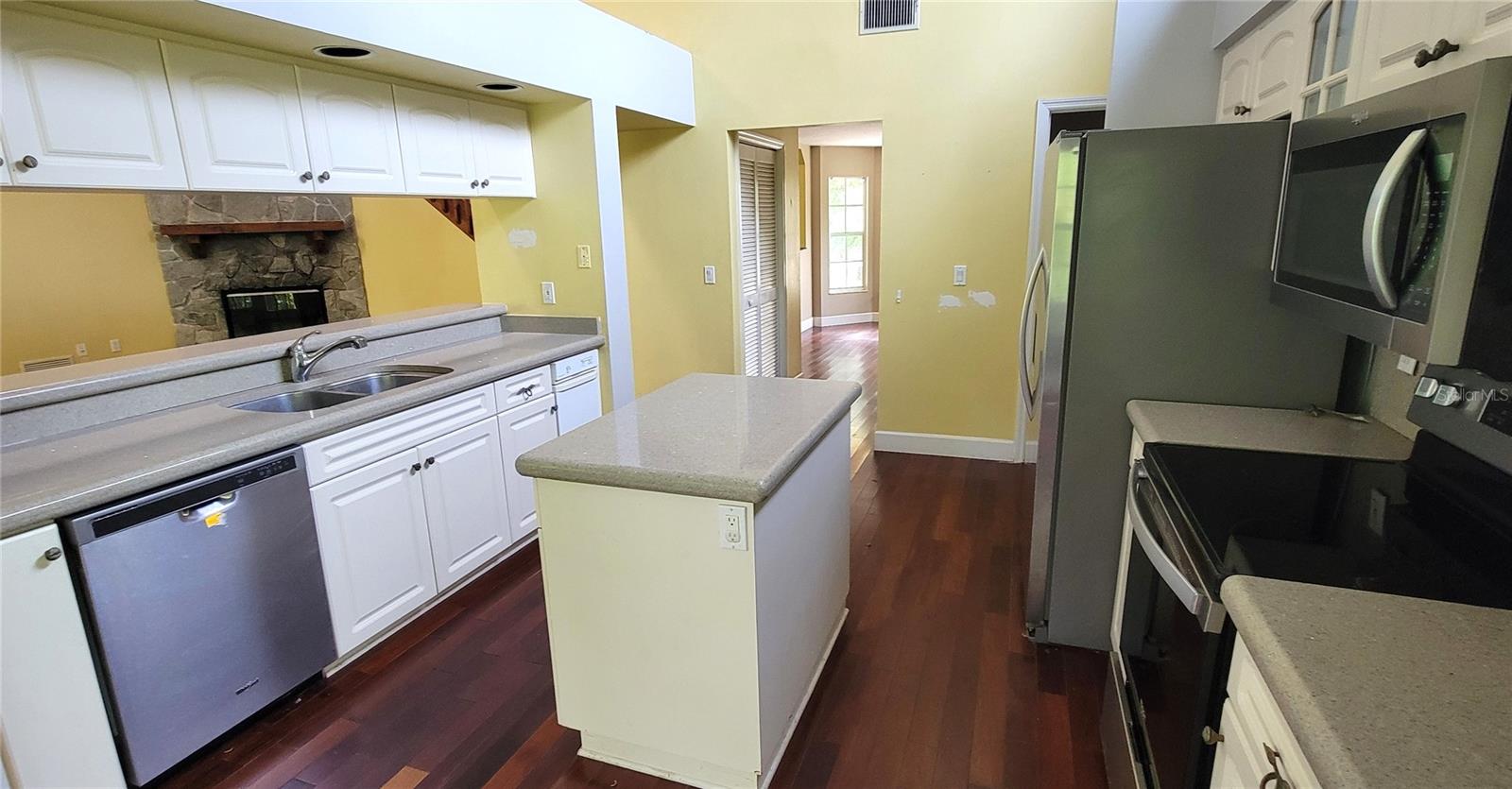 Image 9 of 27 For 4185 Shade Avenue