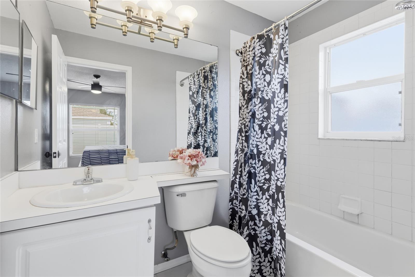 Image 17 of 28 For 6224 40th Avenue