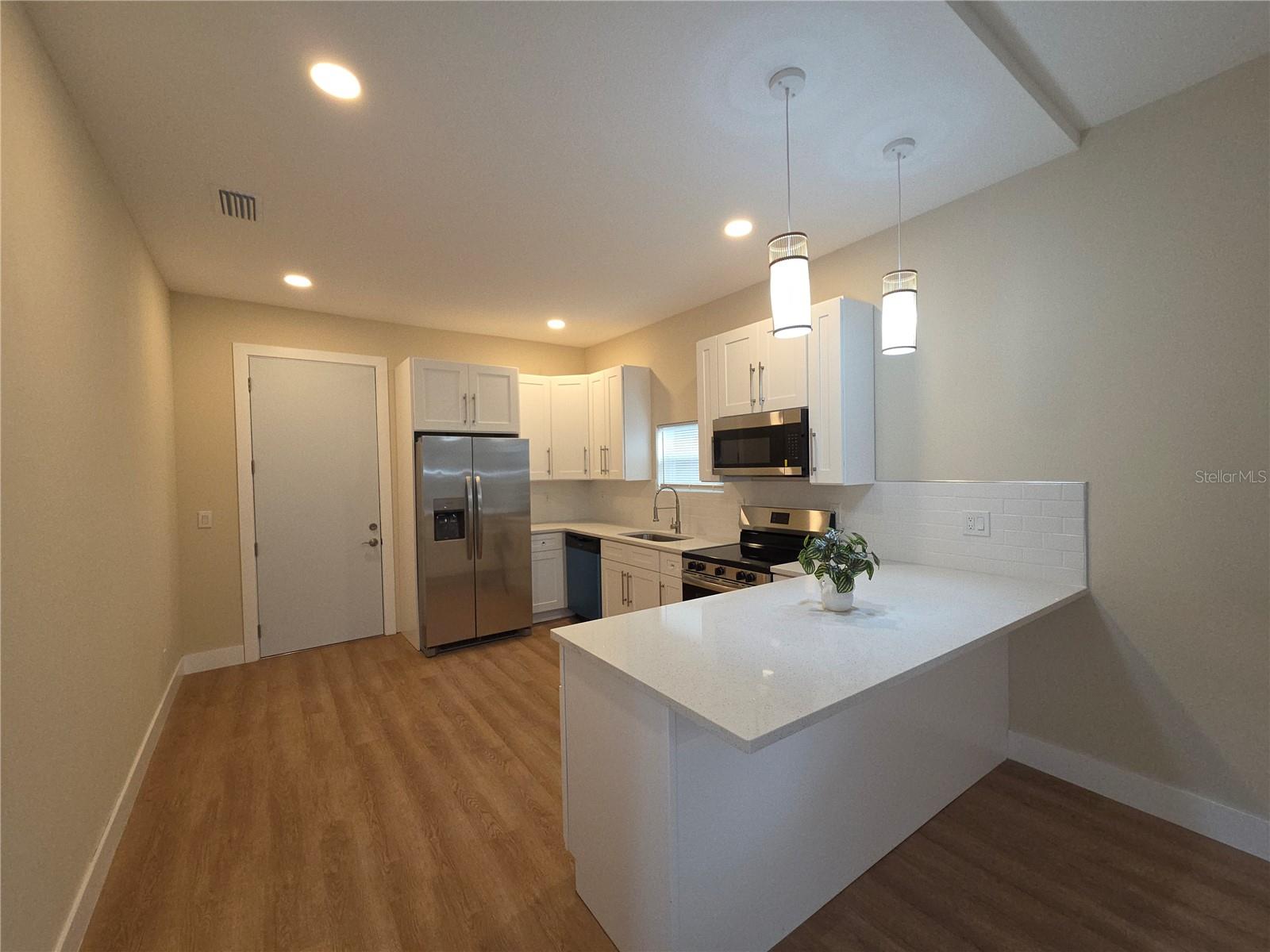 Image 10 of 28 For 2706 17th Avenue