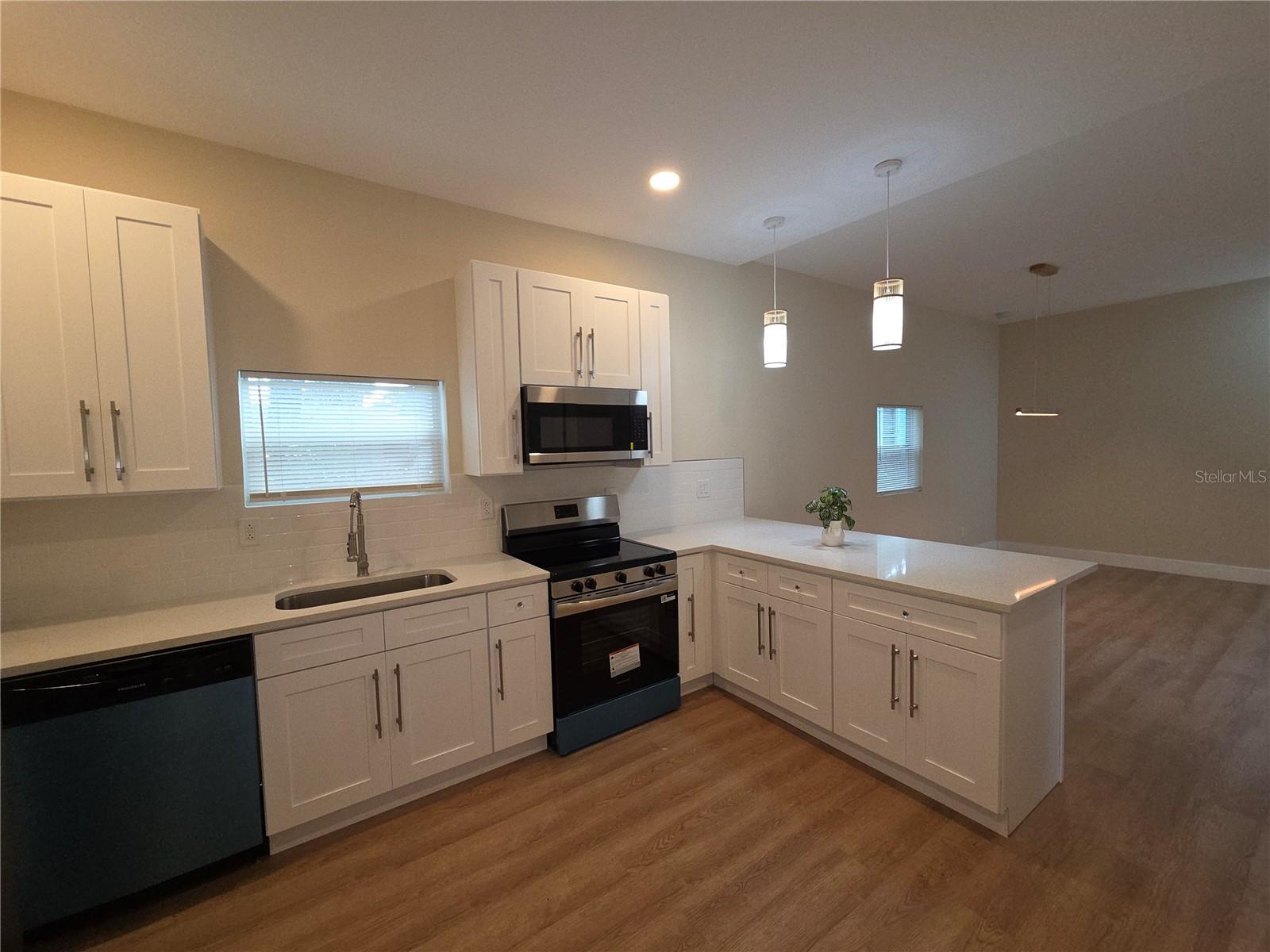 Image 13 of 28 For 2706 17th Avenue