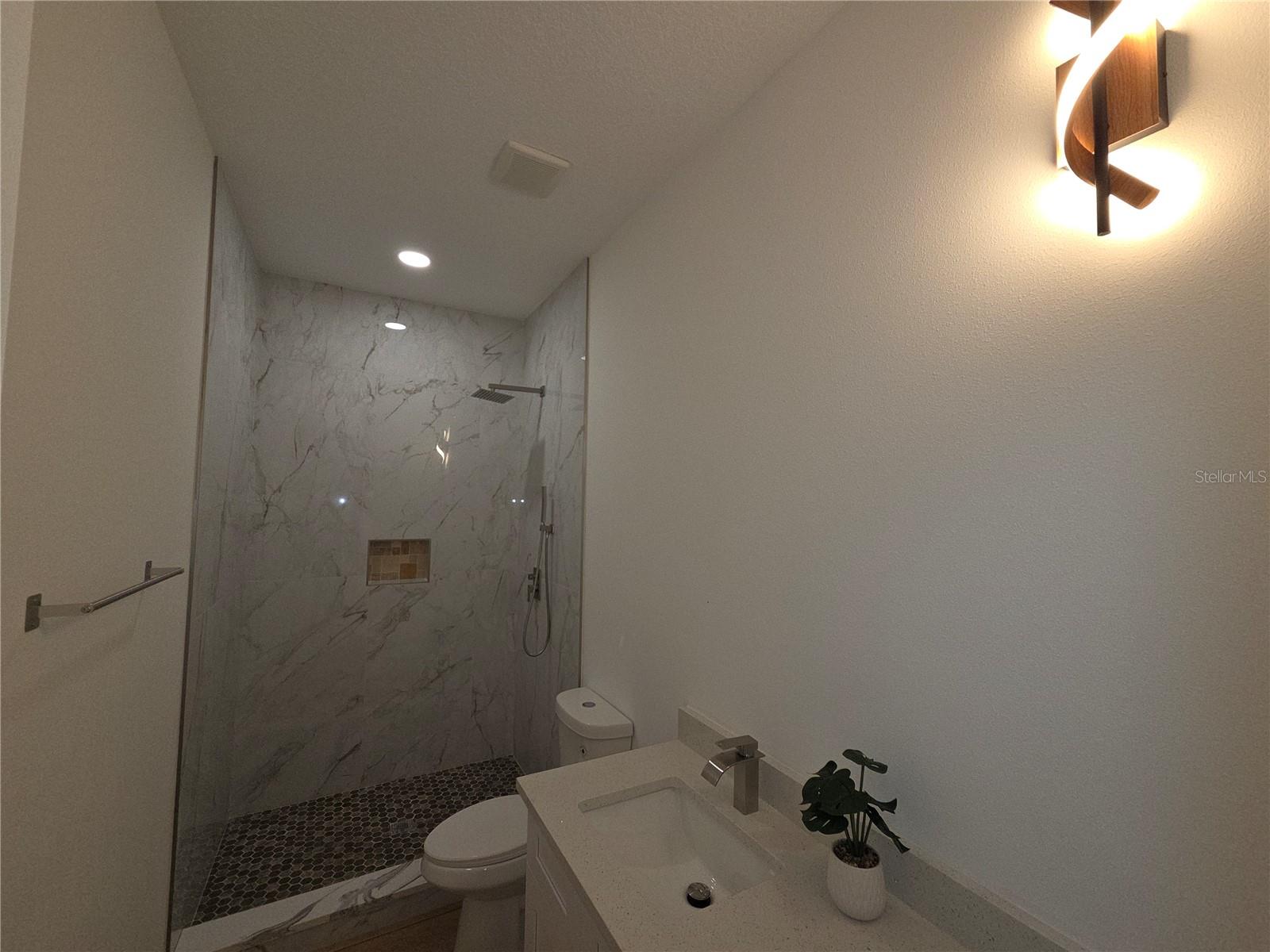 Image 15 of 28 For 2706 17th Avenue