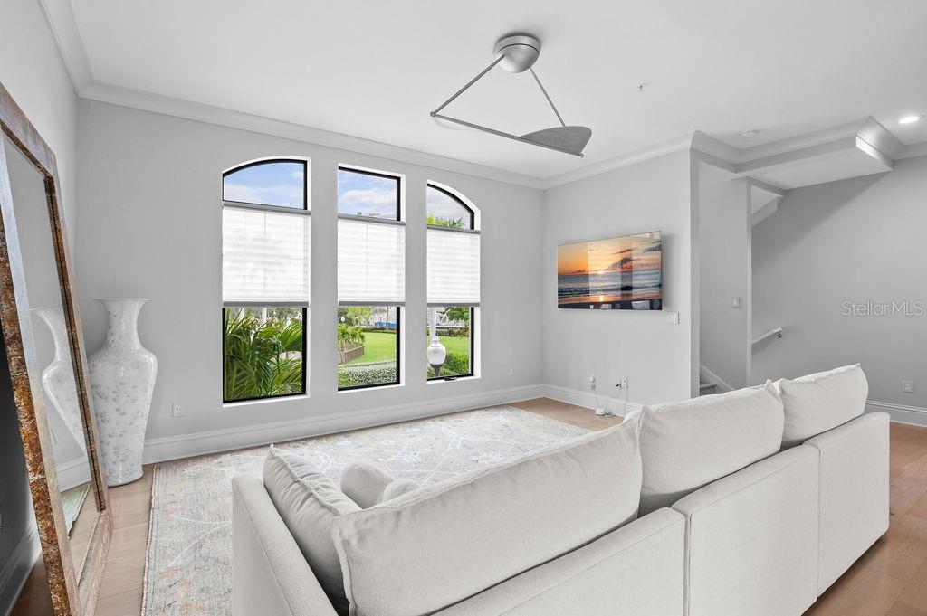 Image 7 of 19 For 1274 May Lane