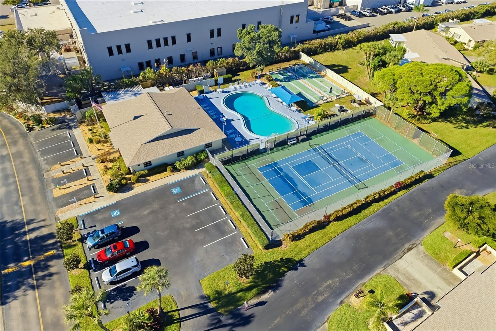 Image 27 of 55 For 425 30th Avenue W C112