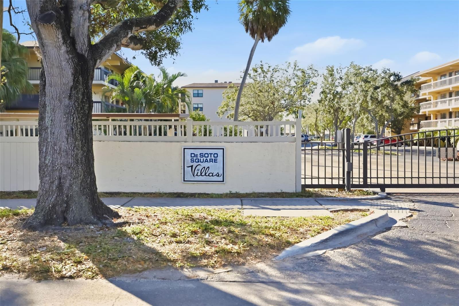 Image 49 of 55 For 425 30th Avenue W C112