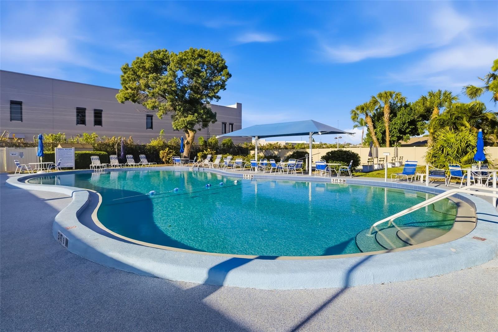 Image 5 of 55 For 425 30th Avenue W C112