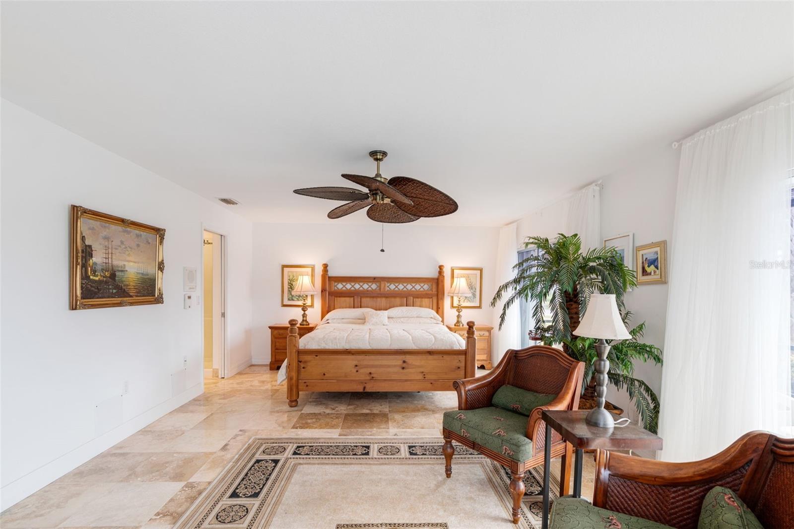 Image 16 of 52 For 402 Devonshire Lane