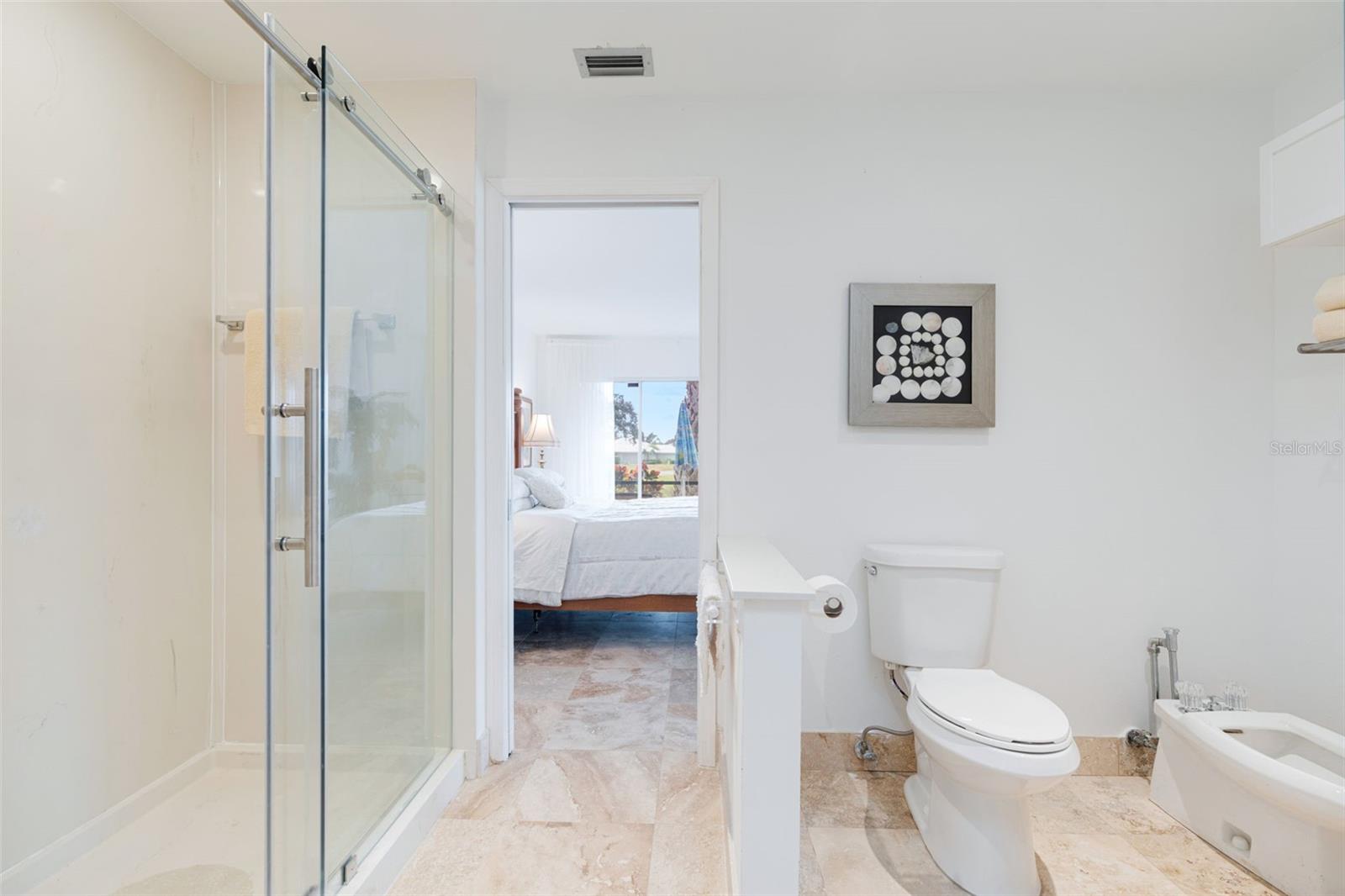 Image 24 of 52 For 402 Devonshire Lane