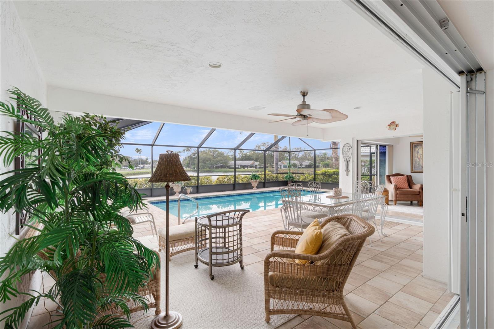 Image 26 of 52 For 402 Devonshire Lane