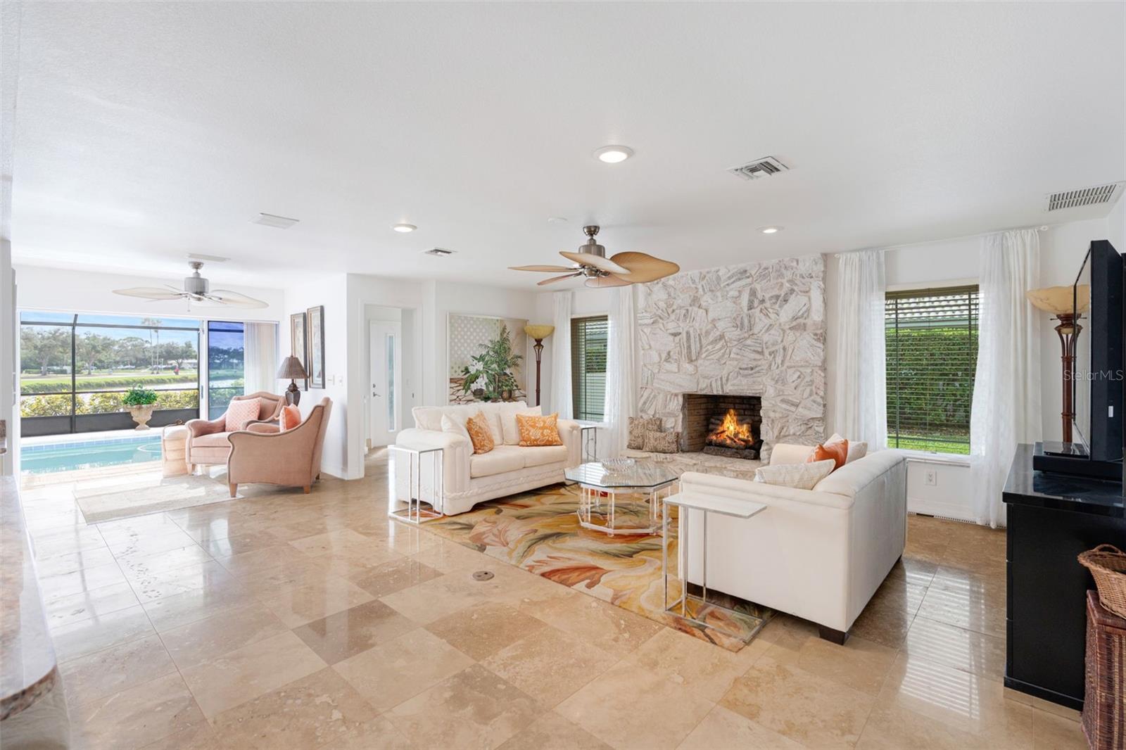 Image 31 of 52 For 402 Devonshire Lane