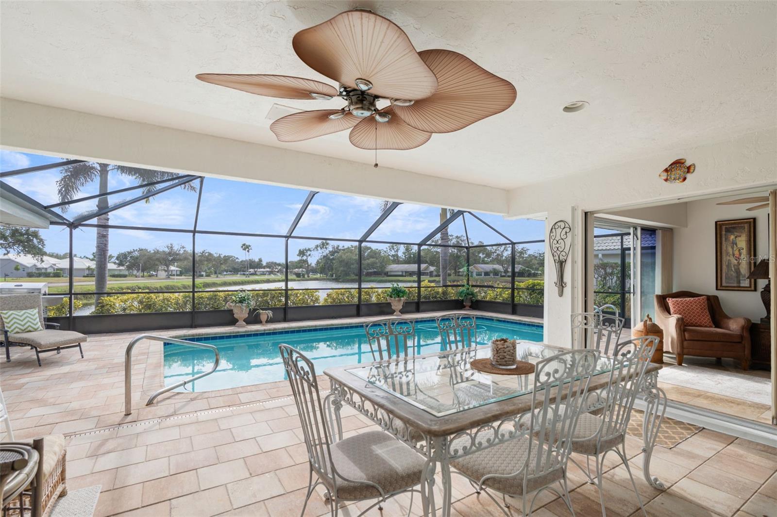 Image 37 of 52 For 402 Devonshire Lane