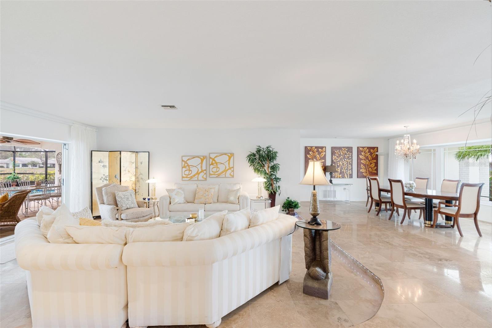 Image 7 of 52 For 402 Devonshire Lane