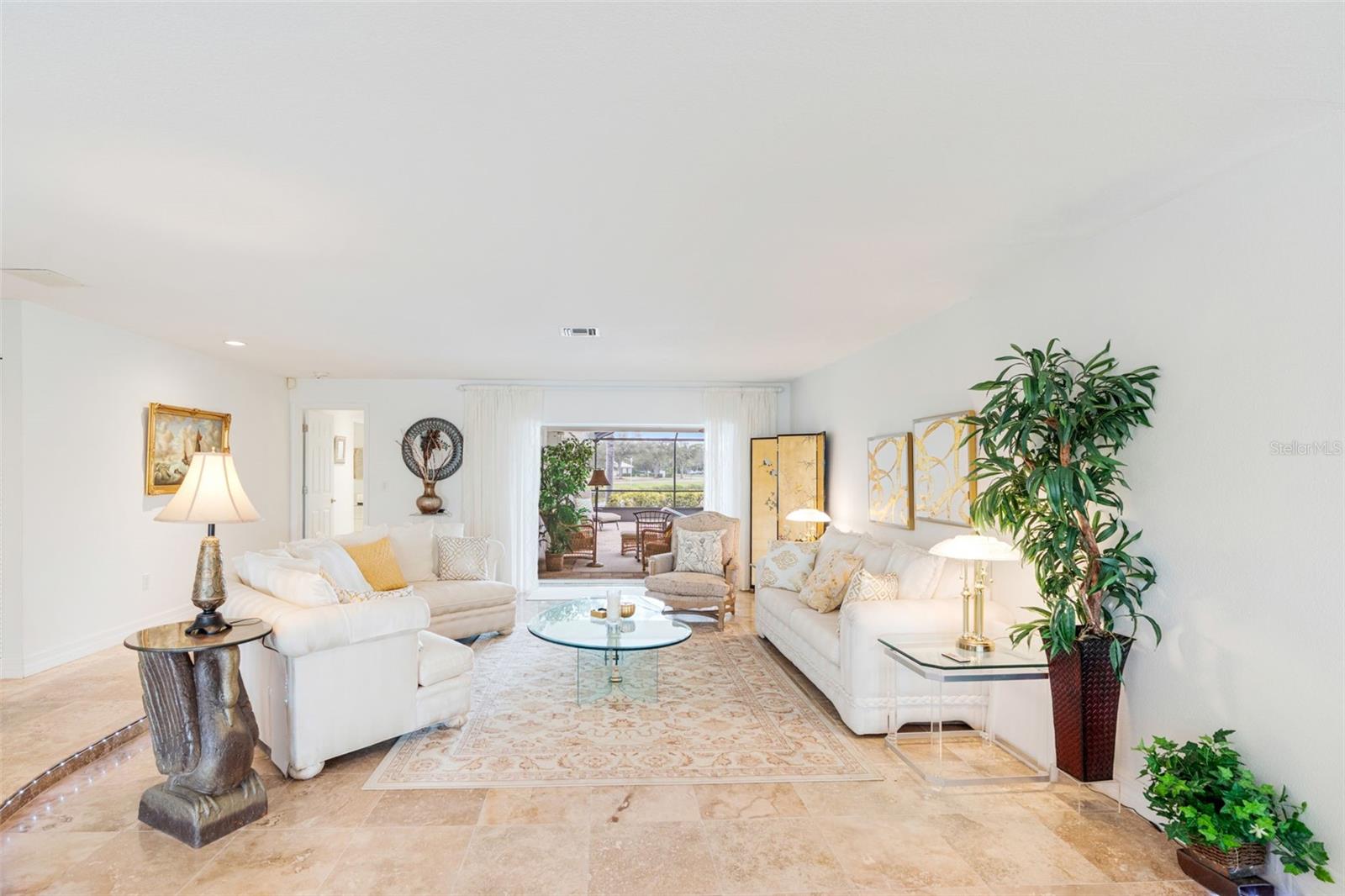 Image 9 of 52 For 402 Devonshire Lane