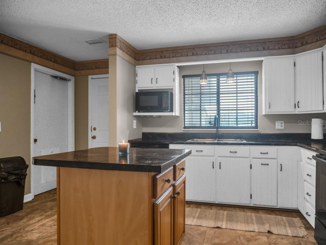 Image 9 of 52 For 135 Ashley Lake Drive