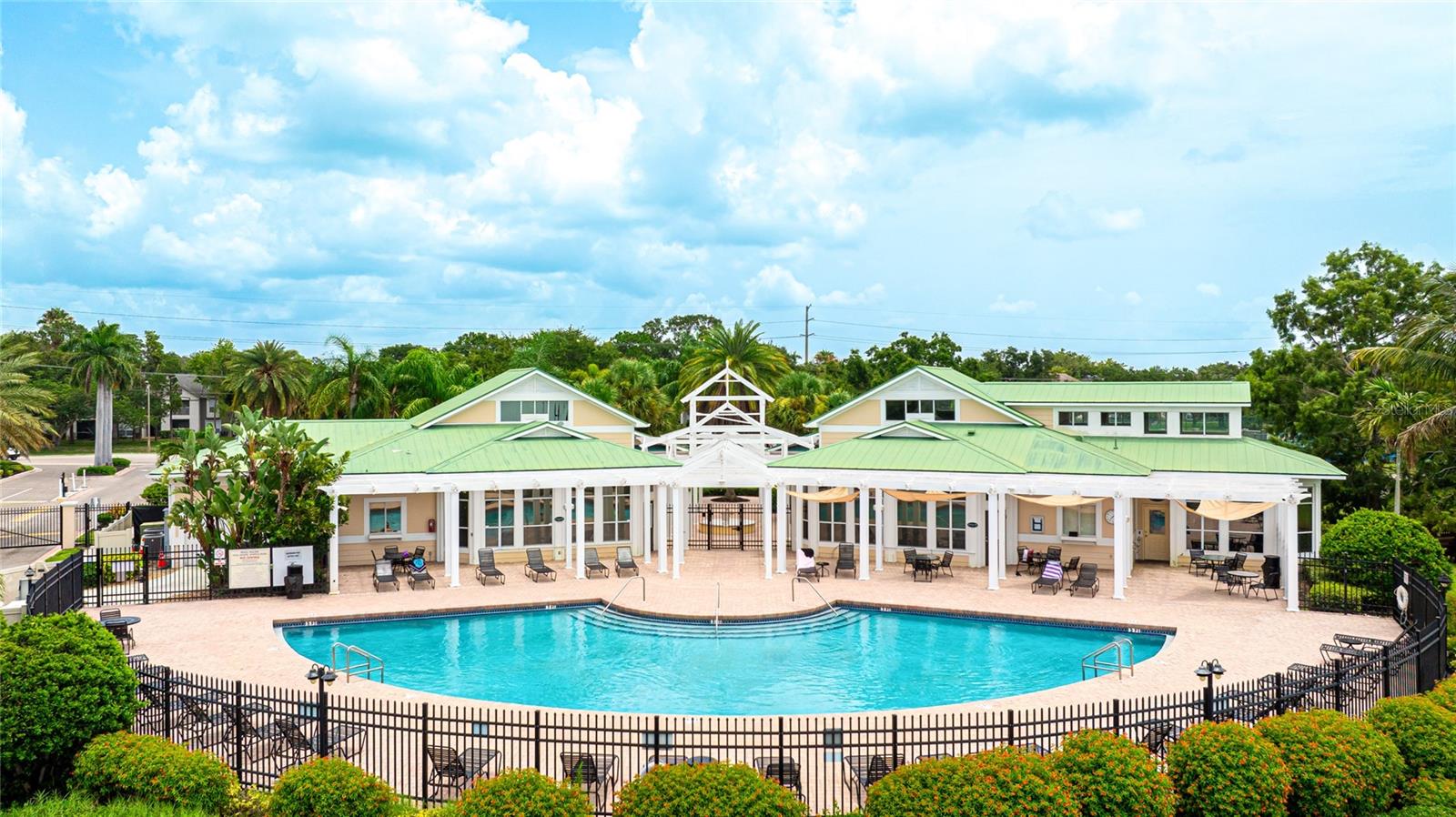 Image 20 of 36 For 4802 51st Street W 512