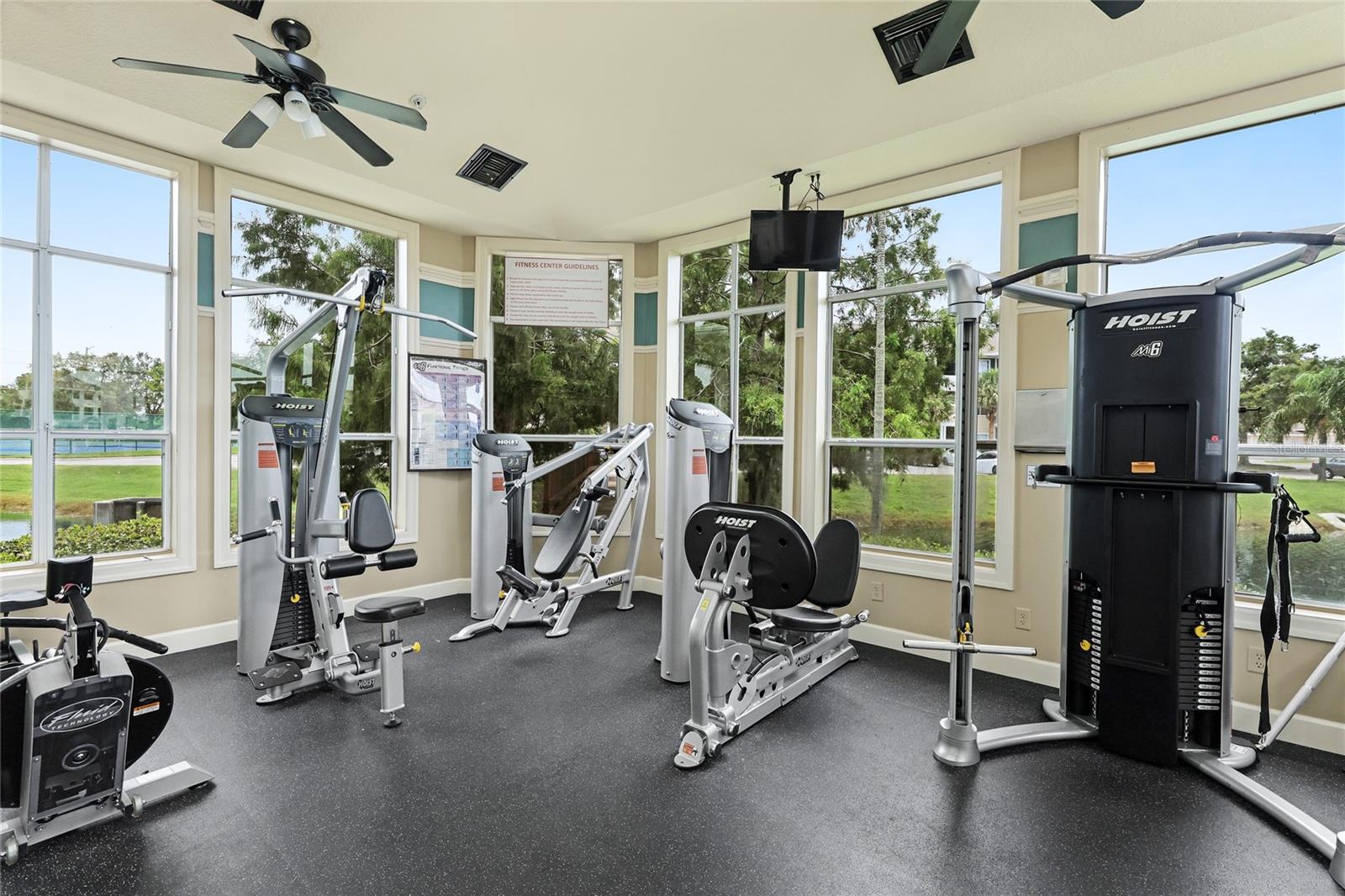 Image 21 of 36 For 4802 51st Street W 512