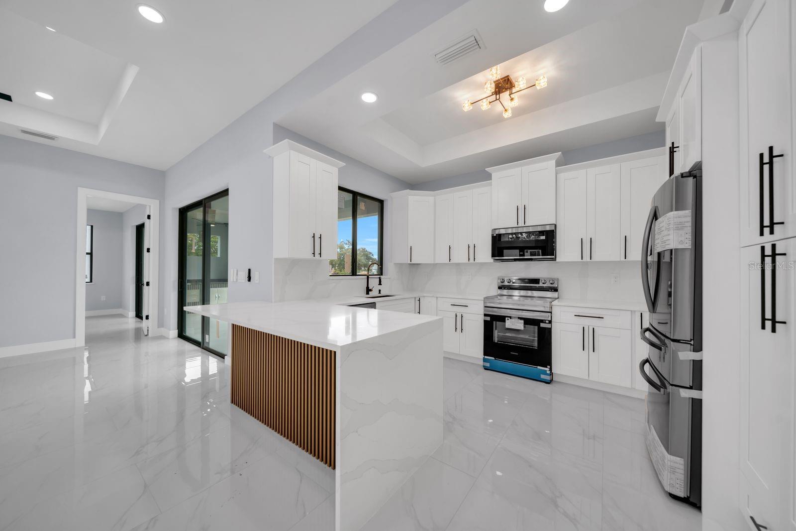 Image 8 of 40 For 3514 2nd Street Sw