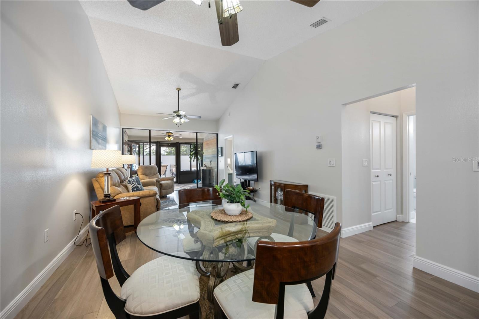 Image 13 of 52 For 4408 Park Lake Terrace S 4408