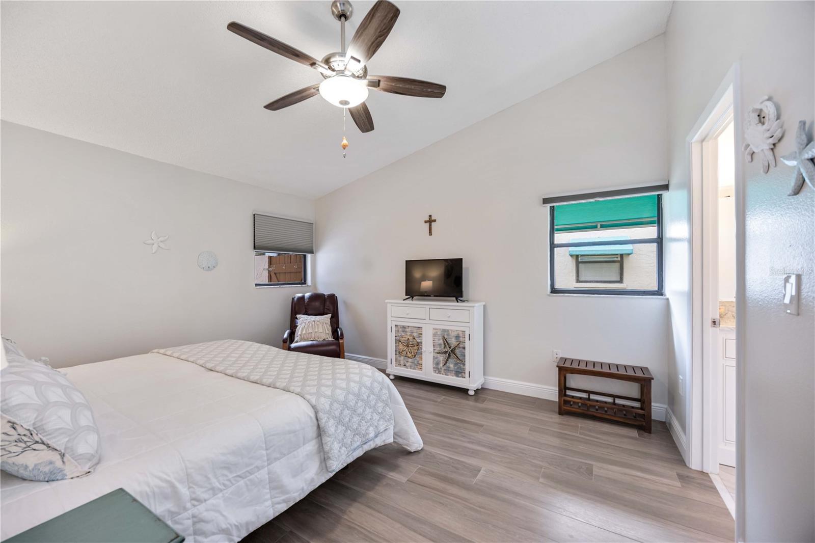 Image 28 of 52 For 4408 Park Lake Terrace S 4408