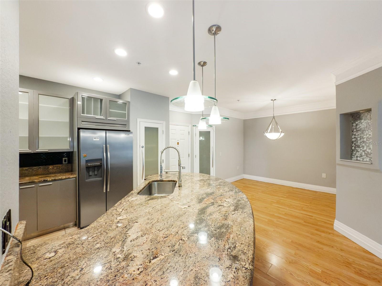 Image 12 of 42 For 5168 Northridge Road 106